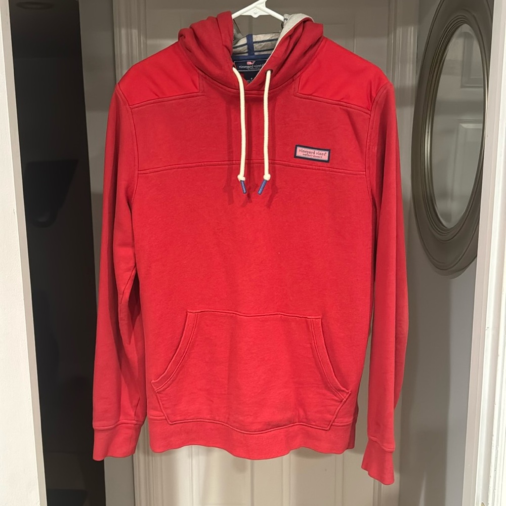 Vineyard vines, men’s sweatshirt